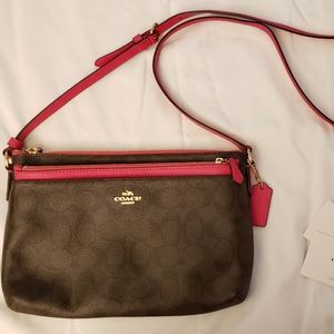 Authentic Coach Crossbody with removable pouch